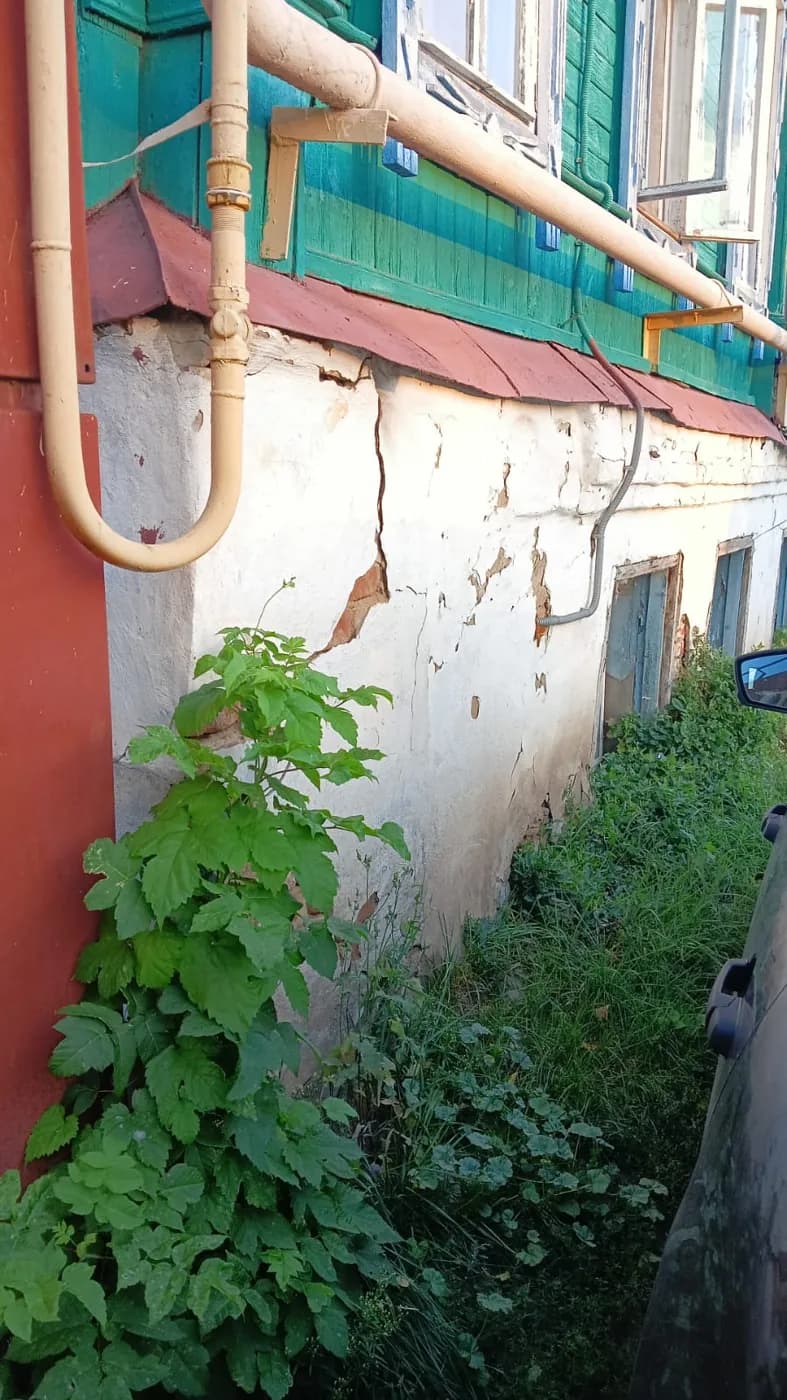 Трещины и разрушение цоколя