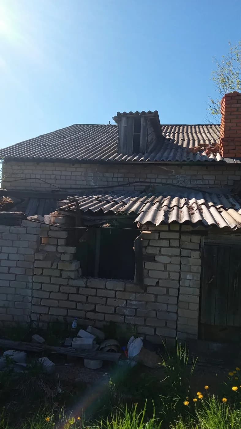 Обрушение кровли и части стены