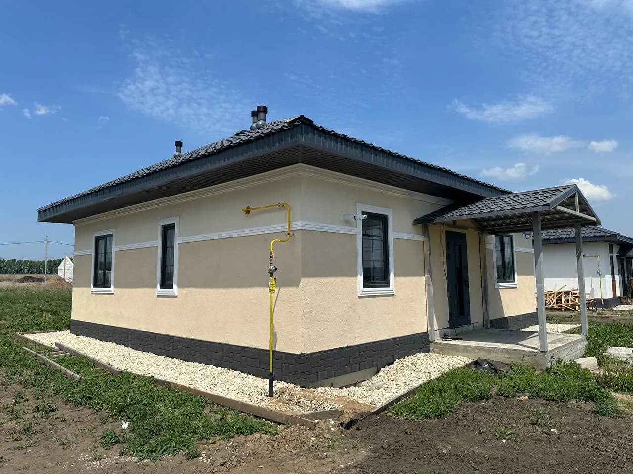 Новый дом из газобетона в пригороде Барнаула