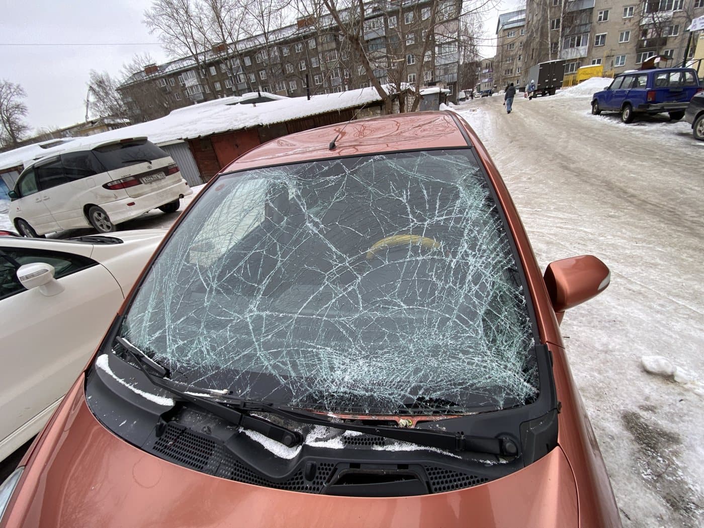 Автомобиль после ДТП с повреждённым остеклением - оценка ущерба по ОСАГО, заключение НЭА